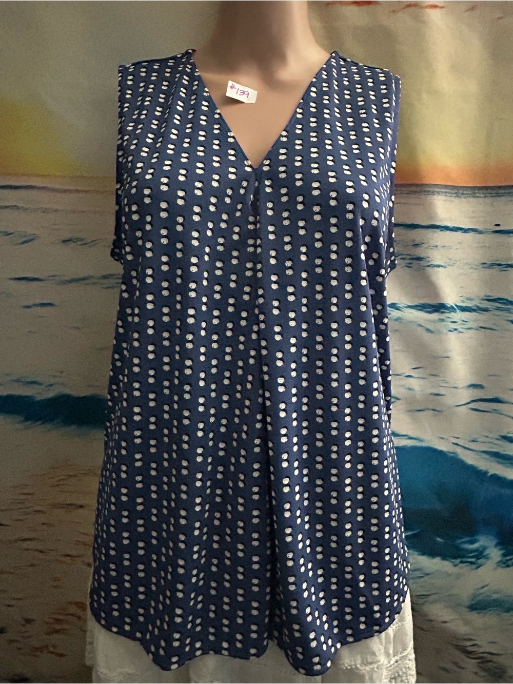 Ann Taylor Women’s Navy Blue Sleeveless V-Neck Dot Print Top LG Petite